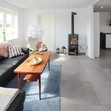 4 Bedroom Gorgeous In Samso
